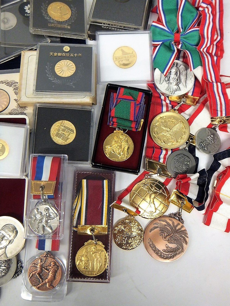 1円～ おたからや◆Y0504-01　メダル・ 24KGP金杯(※他の素材も含むことがございます)・他 大量まとめ売り - Yahoo!オークション 「金杯 １円から 24KGPとは？売れる金製品の特徴やお手入れ方法についても解説 21点