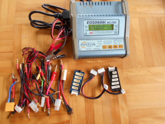 HYPERION　EOS0606i AC/DC バッテリー充電器