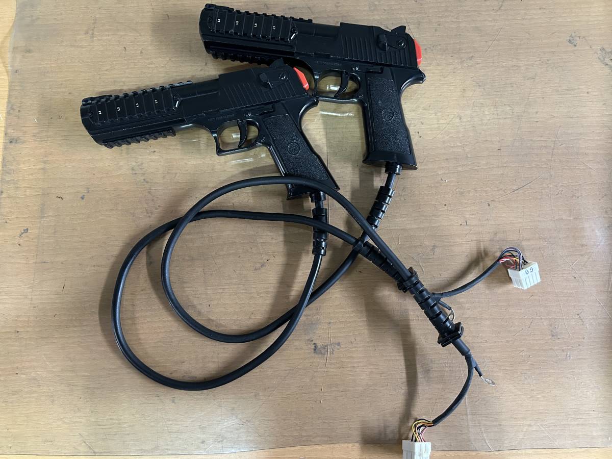 【TAITO】エレベーターアクション　デスパレード用ガンコン２本　【未使用ガンコード付】