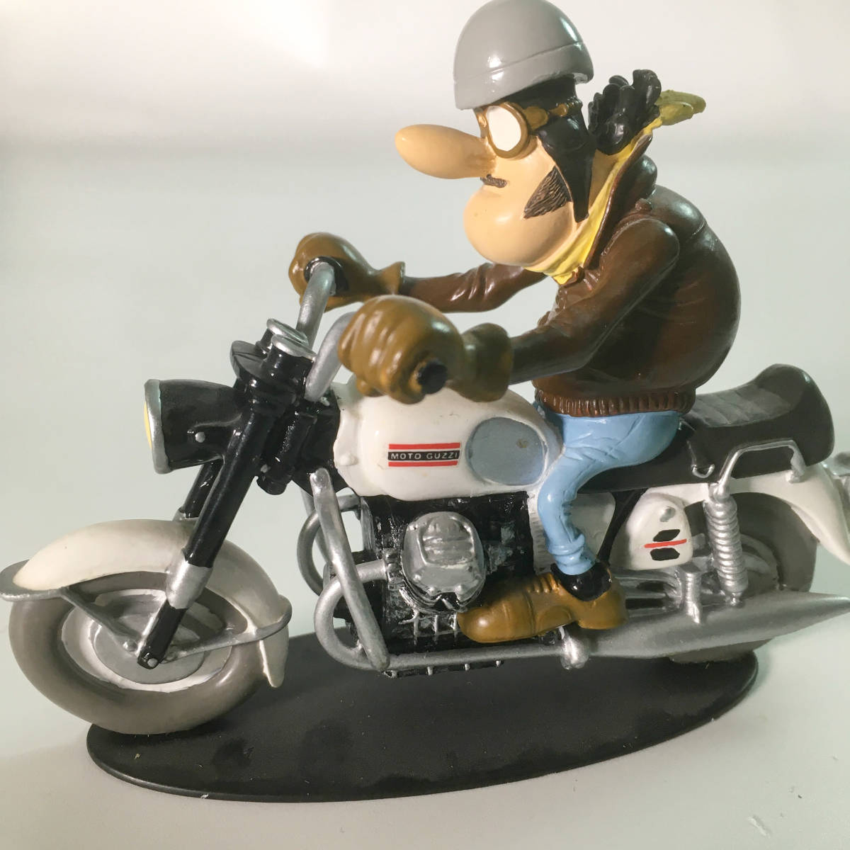 ミニカー JOE BAR TEAM Collection MOTO GUZZI Joe Bar Team ジョーバーチーム Moto guzzi 750V7 1/18 バイク