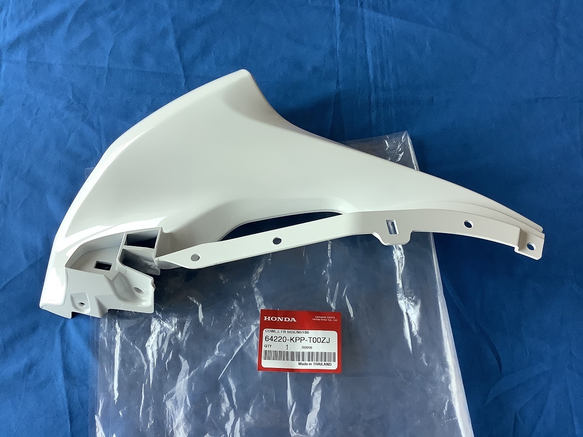 CBR125R JC50 2013～ 64220-KPP-T00ZJ フロントサイドカウル 左 白 