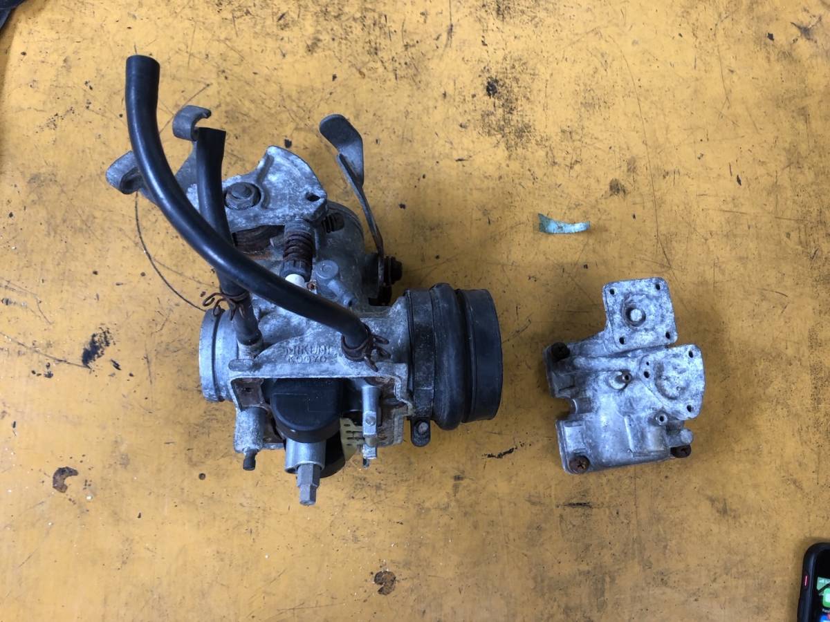 【47736】　SR400　2H6？　初期型　キャブレター　キャブ　部品取り