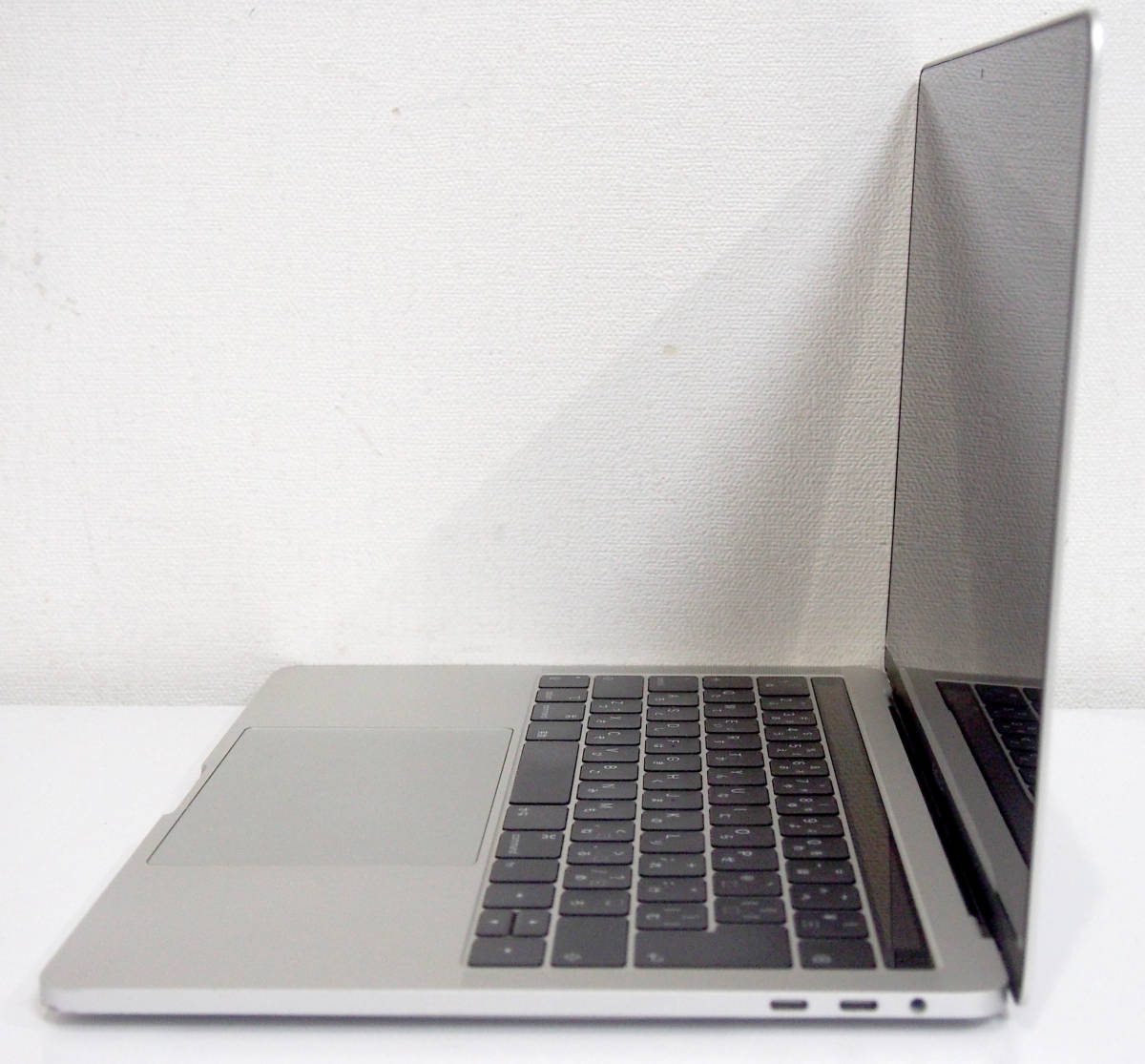 ジャンク MacBook Pro 13インチ 2019 Thunderbolt 3ポート x 2 本体