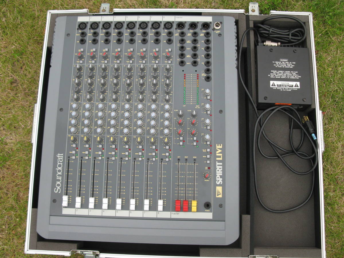 SOUNDCRAFT SPIRIT LIVE 8CH 数回使用 美品ケース付き Soundcraft