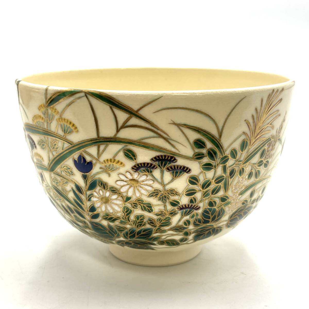 杉田祥平 色絵秋草画茶碗 共箱 清閑寺窯 茶道具 抹茶碗 京焼