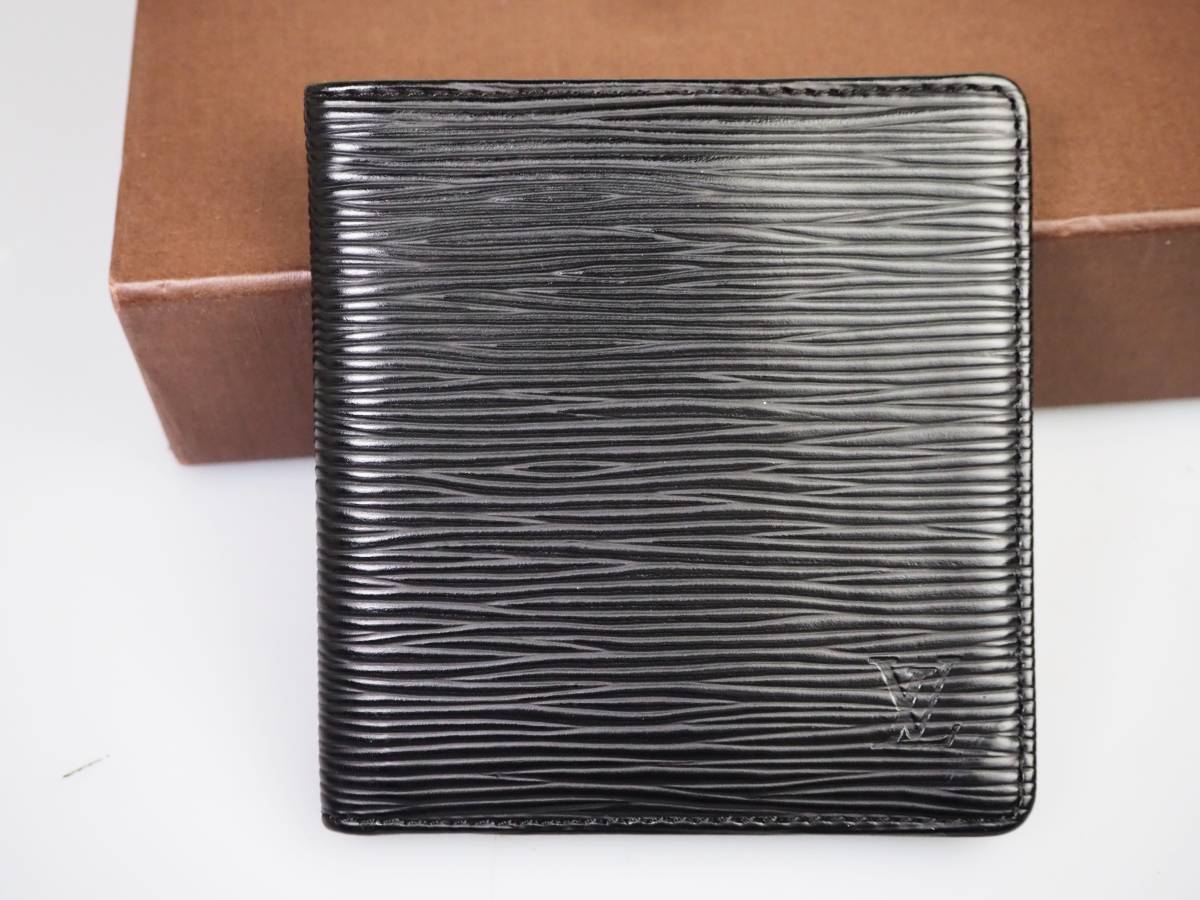 【美品】正規品★ルイヴィトン★黒エピ★ポルトビエ 6カルトクレディ 二つ折り財布