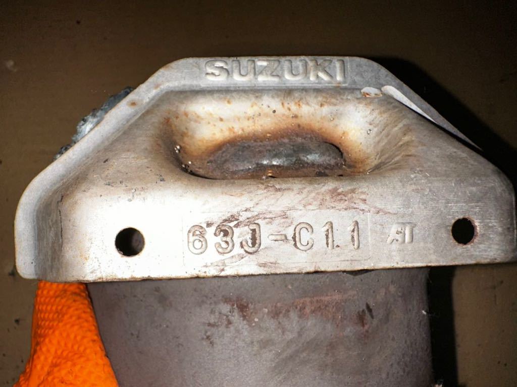 触媒 スズキ スイフト ZC11S M13A