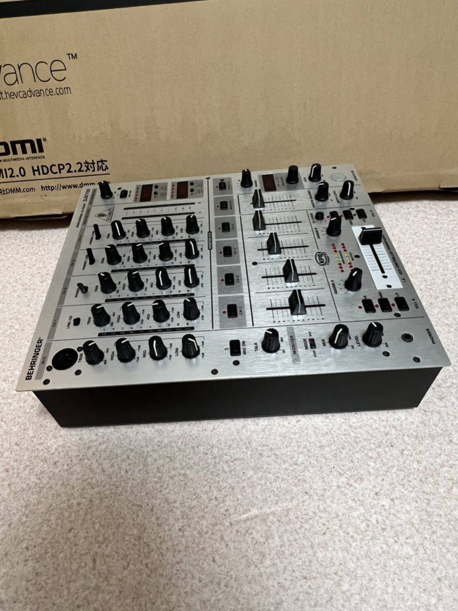 BEHRINGER DJX700 PROFESSIONAL DJ MIXER ベリンガー