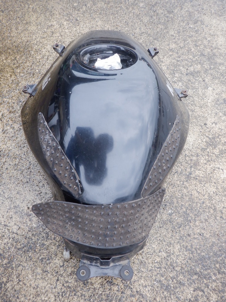NINJA250R ニンジャ250R EX250K 純正燃料タンク 黒 目立つ凹み無し 