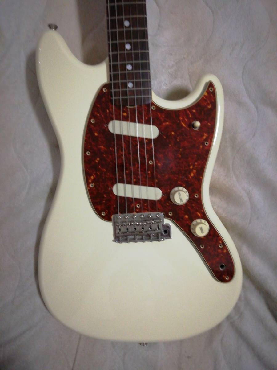 Fender Char mustang 日本製 zicca 純正 ホワイト ピックガード 搭載