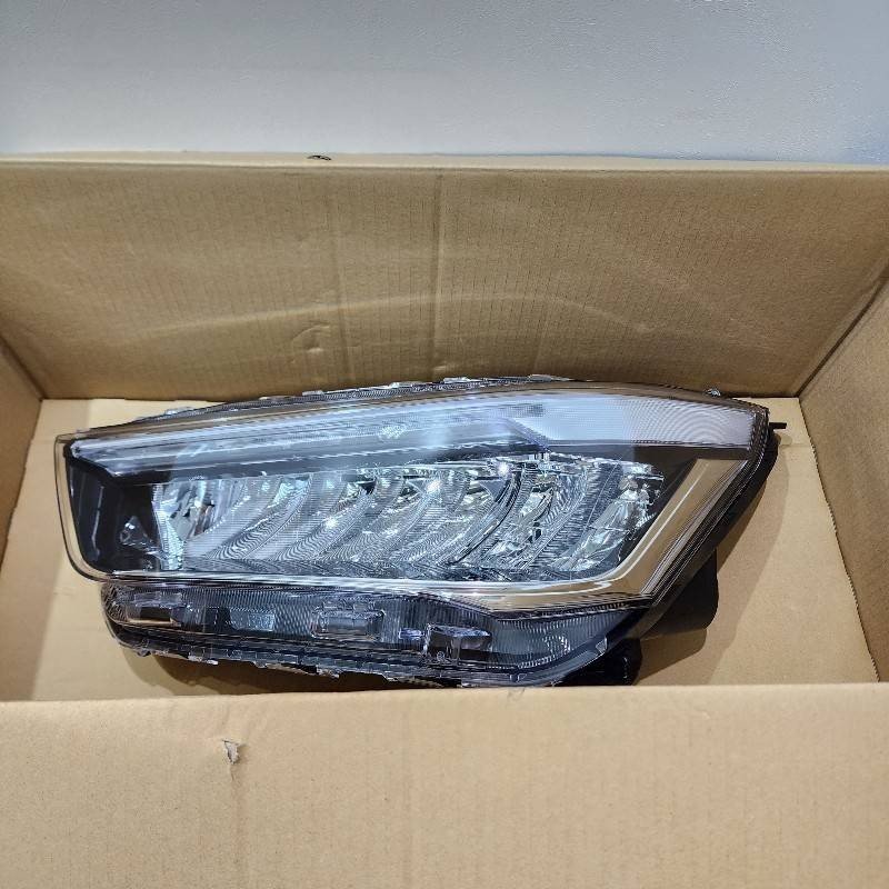 TOYOTA トヨタ 純正 ライズ 左ヘッドランプ ヘッドライト 81150-B1710 