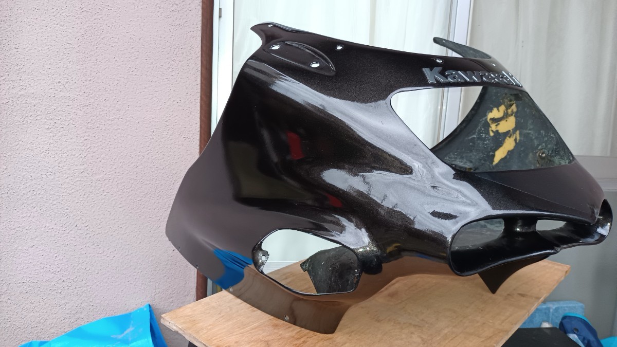 ZZR1100 D A-TECH? FRP フロントカウル　ダクト加工 ZZR1100 D型 アッパーカウル ハーフサイドカウル フルカウル 店