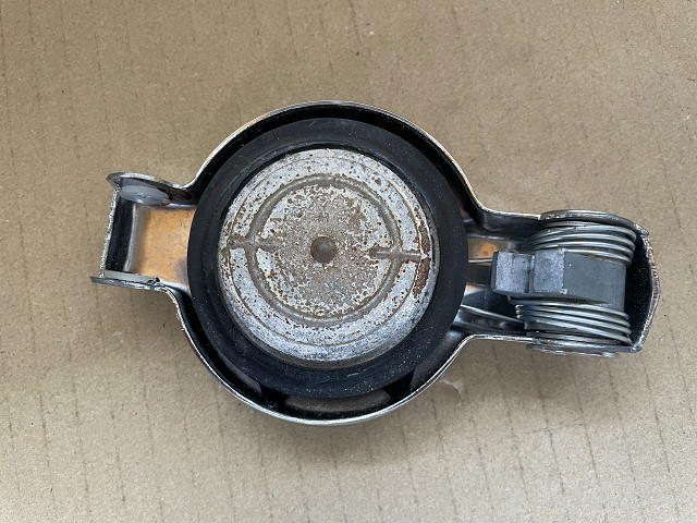 美品】GT750 純正 タンクキャップ 鍵なし 検：SUZUKI スズキ 当時物