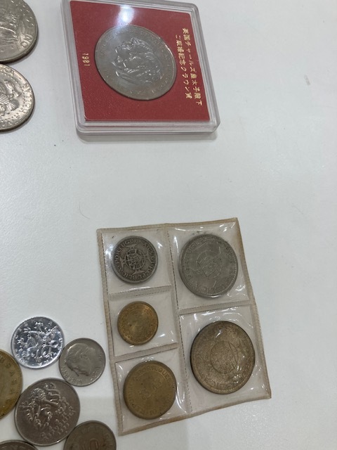 外貨おまとめ　10カナダドル　105ユーロ　25アメリカドル　その他外国銭/紙幣_5