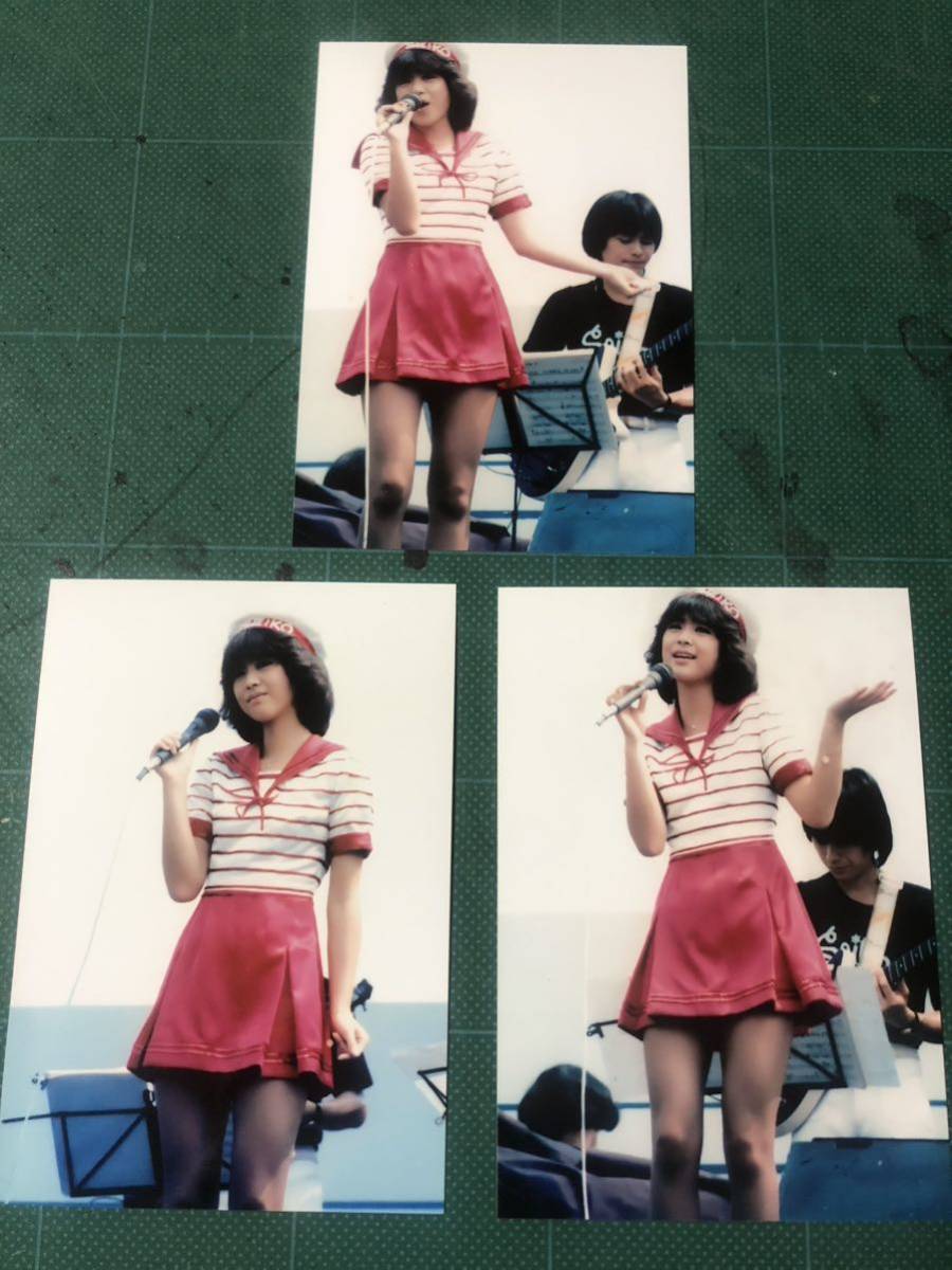 松田聖子デビュー当時の生写真3枚です。 松田聖子 写真3枚セット デビュー当時 80年代アイドル (写真)｜売買