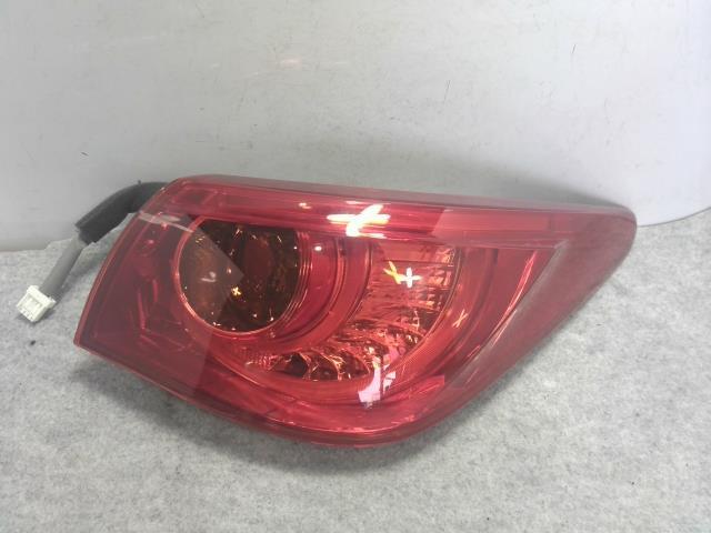 スカイライン テールランプ 350gt テールライト の 85022-4GB6A