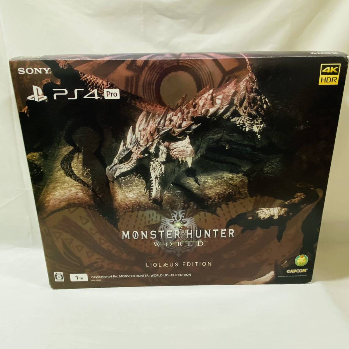 美品】PS4 Pro リオレウスエディション 本体 モンスターハンター PS4