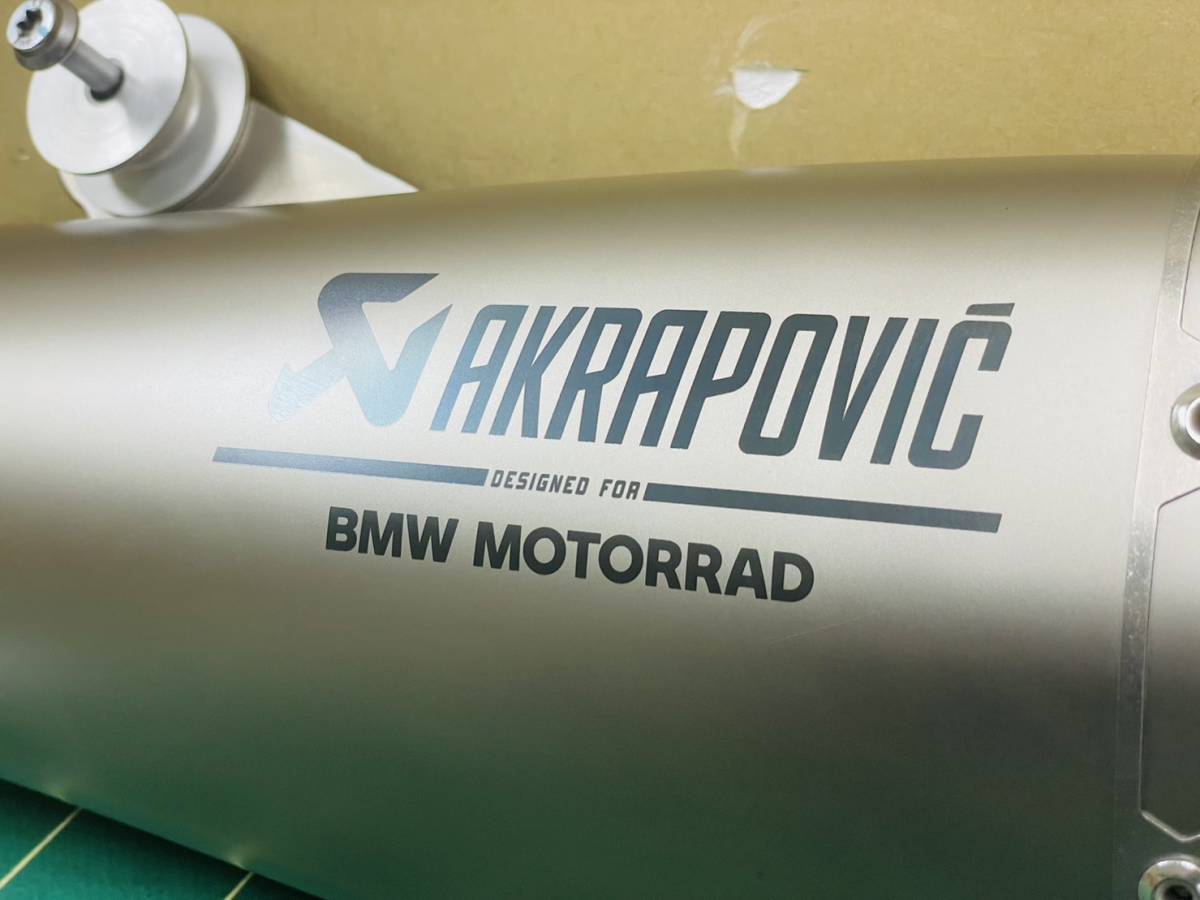 E50 極上 BMW RnineT R ナインティ 純正オプション アクラポビッチ 