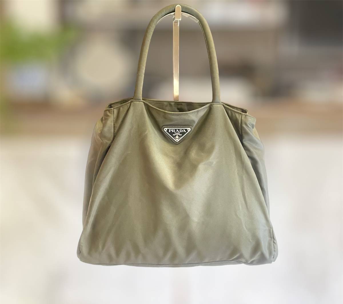 セール，正規品 PRADA プラダ テスートナイロン ハンドバッグ トートバッグ 手持ち 手提げかばん レディース ダークブラウン系(トートバッグ)｜売買されたオークション情報、yahooの商品情報をアーカイブ公 かばん、バッグ