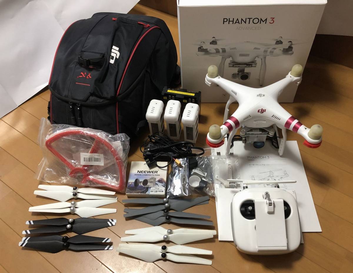 DJIドローン ファントム３アドバンス　バッテリー3本付　　