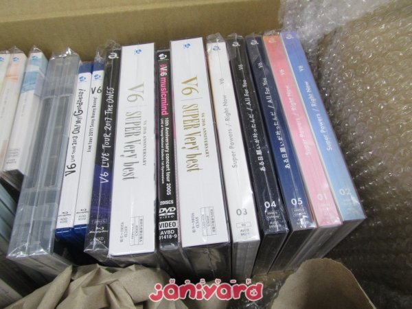 V6 箱入り CD DVD Blu-ray セット 25点 [良品] V6｜ライブ映像作品