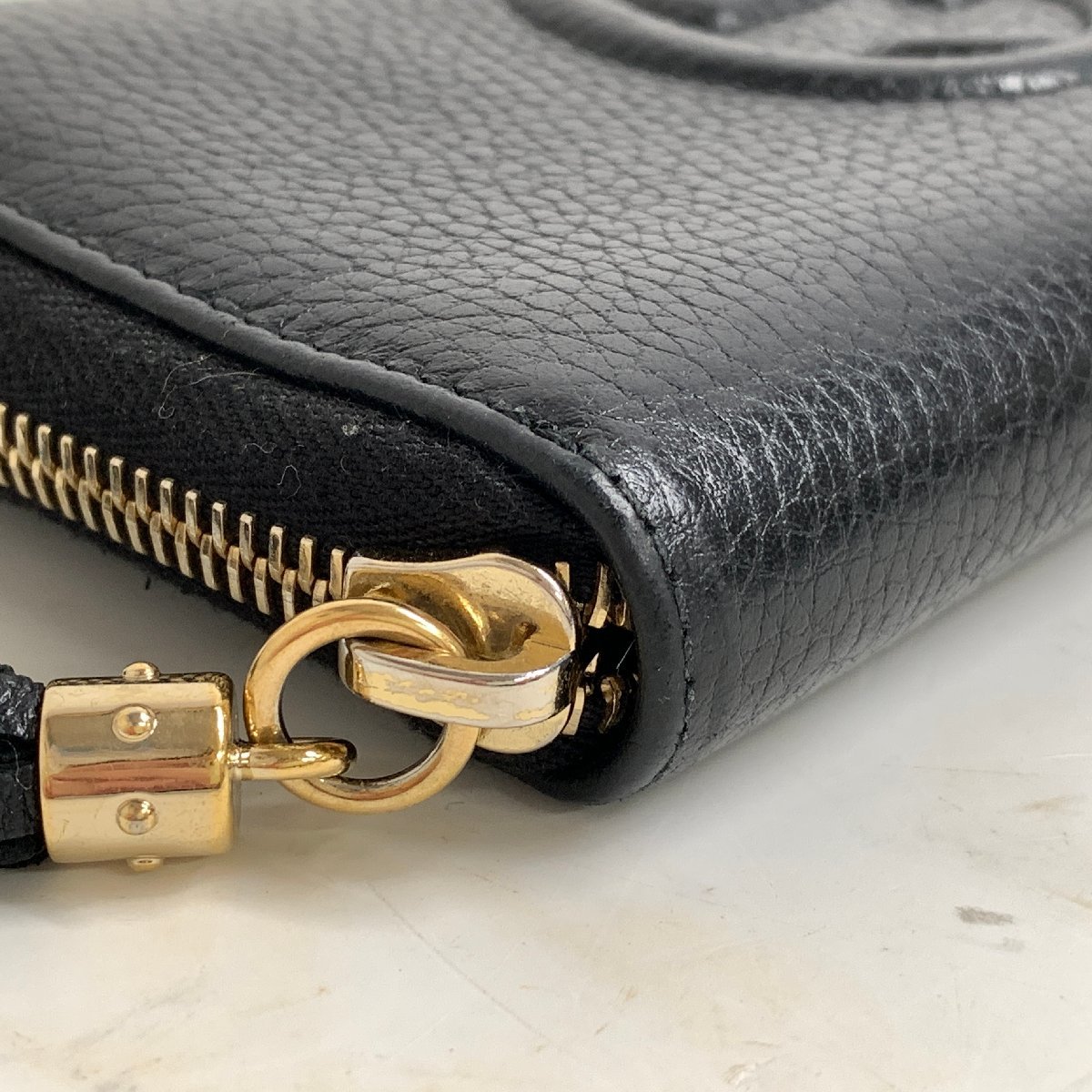 f001 C 美品 GUCCI グッチ ソーホー 長財布 ラウンドファスナー GG 