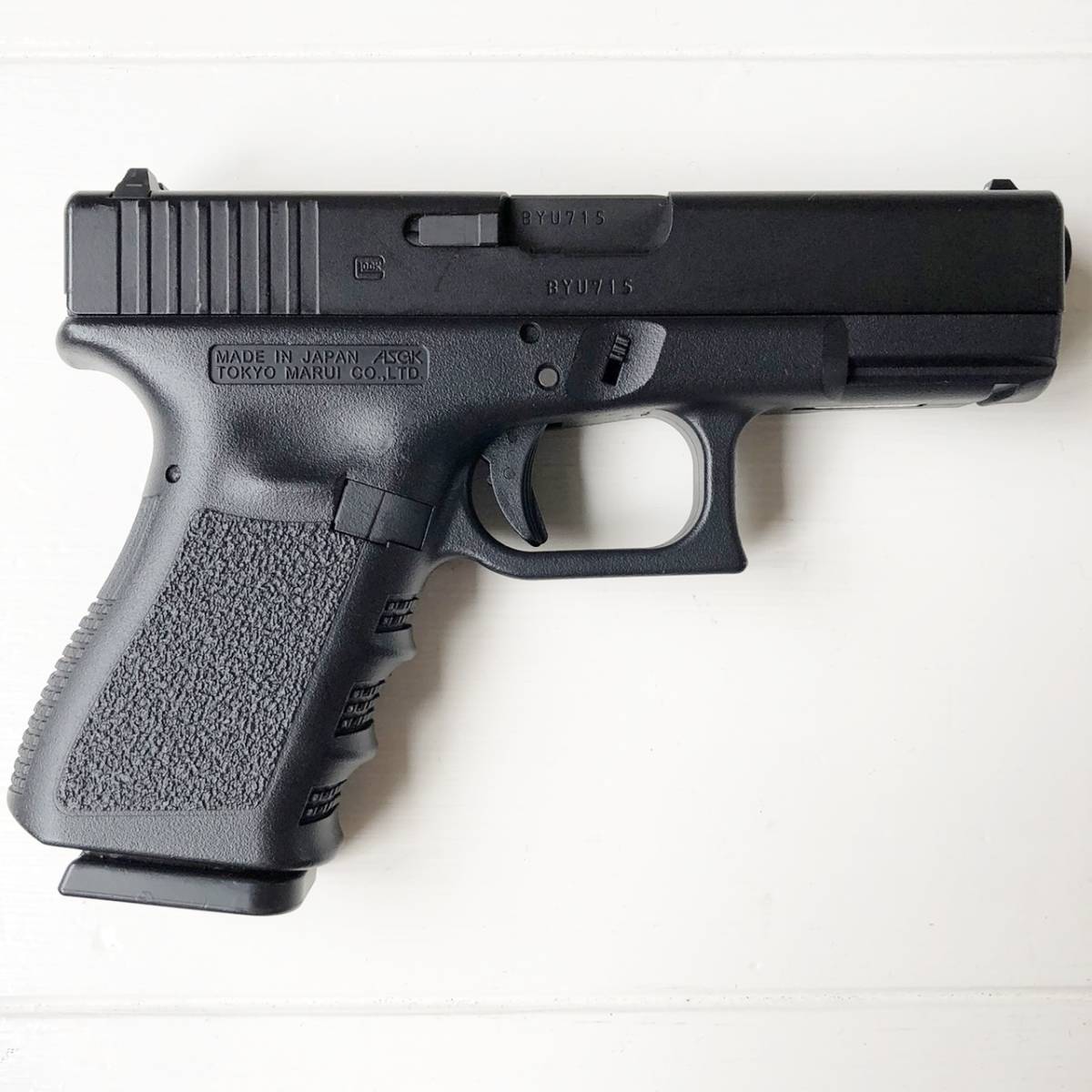東京マルイ GLOCK 19 gen 3 ガスガン マガジン付き