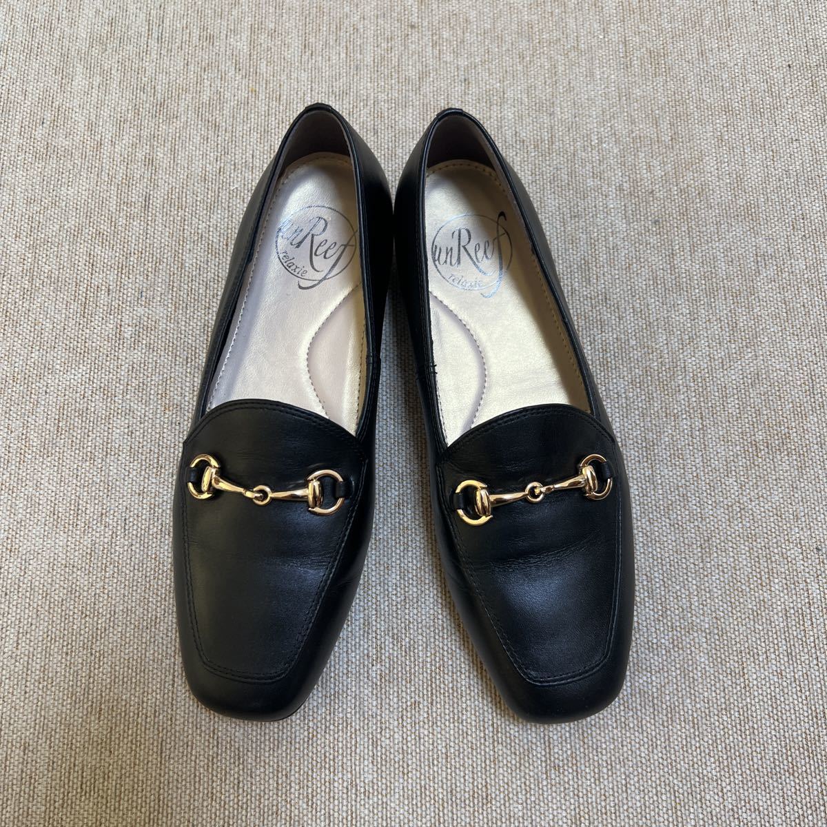 未使用　試着のみ　婦人靴　Unreef アンリーフ　ビットローファー　スリッポン　スニーカー　22cm