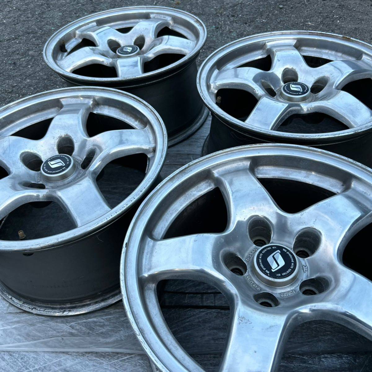 GT-R Nissan Skyline ニッサン (BNR32) R32型スカイラインGT-Rは、一体 