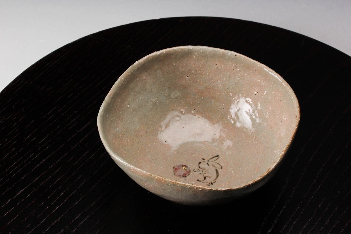 滝口和男作　ウサギ絵柄のハート型陶器　香合（共箱付き） 滝口和男 滝口 柿傳ギャラリー 展 和男 ー茶陶に遊ぶー P257｜骨董店