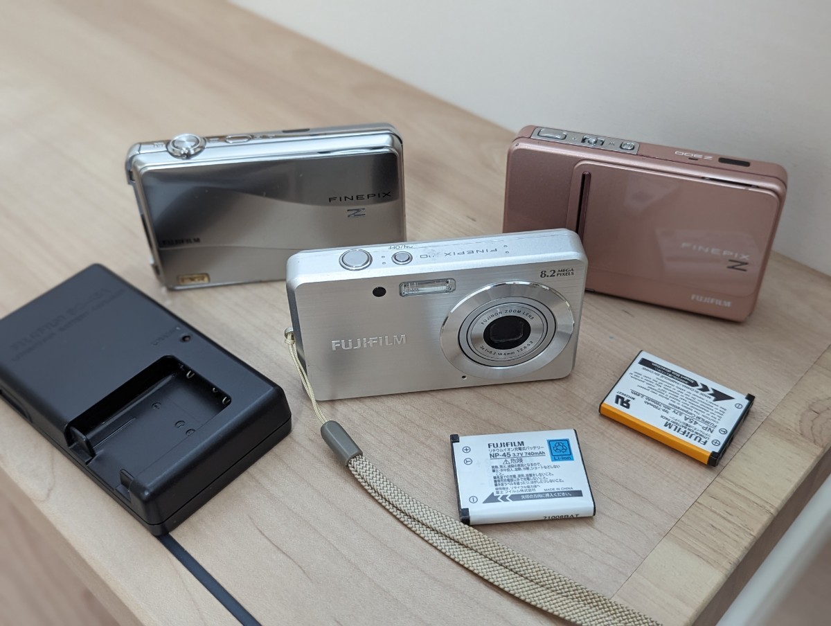 人気定番，新品 富士フイルム☆FUJIFILM FINEPIX J10 Z700EXR Z300
