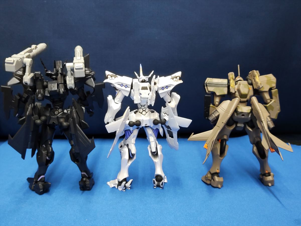 リボルテック マブラヴ MiG-21 バラライカ 三体セット MW-1010 ジャンク リボルテック マブラヴ 武御雷 TYPE-00A/タイフーン