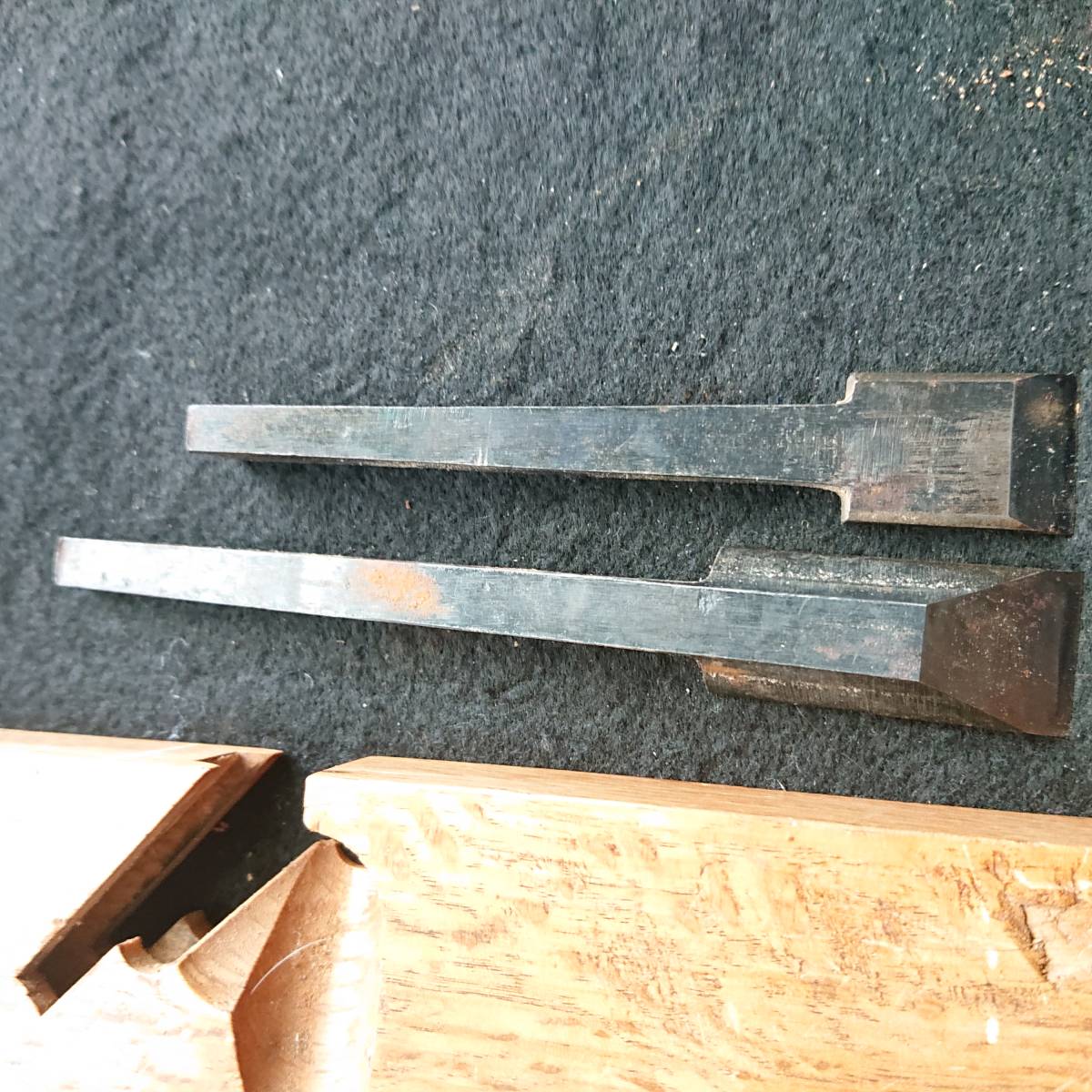 【中古】トモエ木工 包二枚作里 筋違作里鉋 21mm【ハンズクラフト佐賀】 中古】トモエ木工 包二枚作里 筋違作里鉋 21mm【ハンズクラフト佐賀