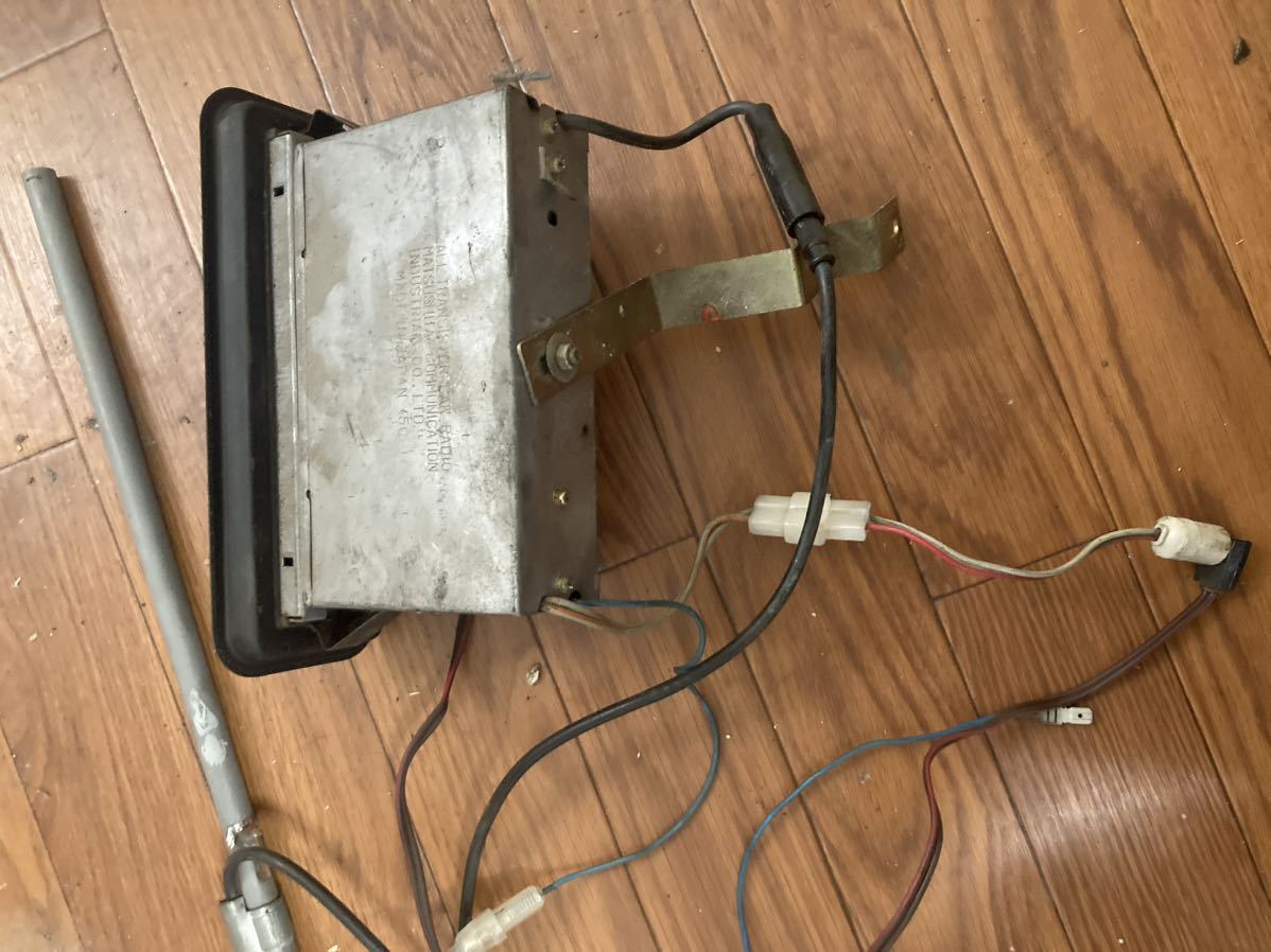 空冷 VW T-1 ビートル ヤナセ ナショナル ダブルネーム 純正カーラジオ