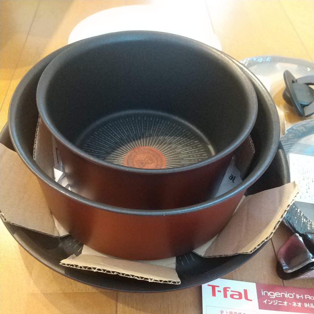 ティファール インジニオネオ IH ルージュアンリミテッド セット9 (フライパン小無し)粗品付き♪