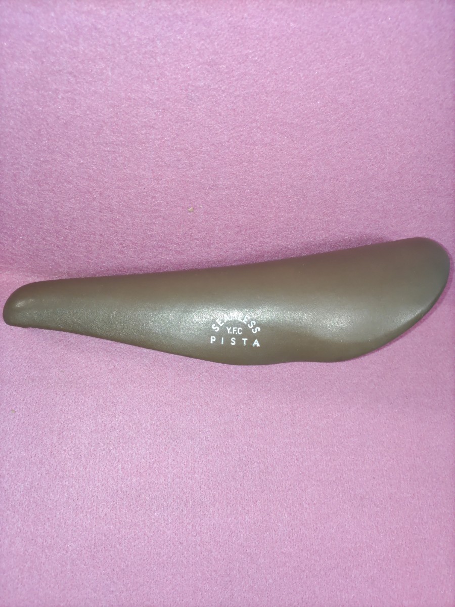 フジタ シームレスピスタ　FUJITA SEAMLESS PISTA　サドル