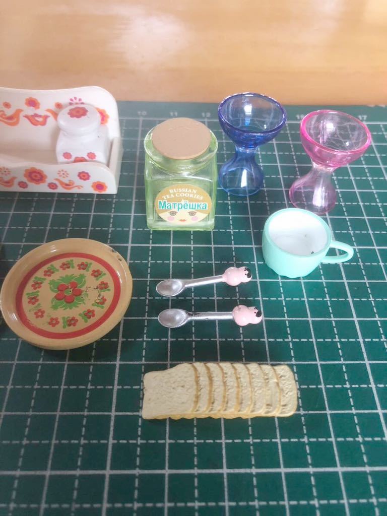 リーメントぷちかわキッチン 3.アンティークショップで見つけた」