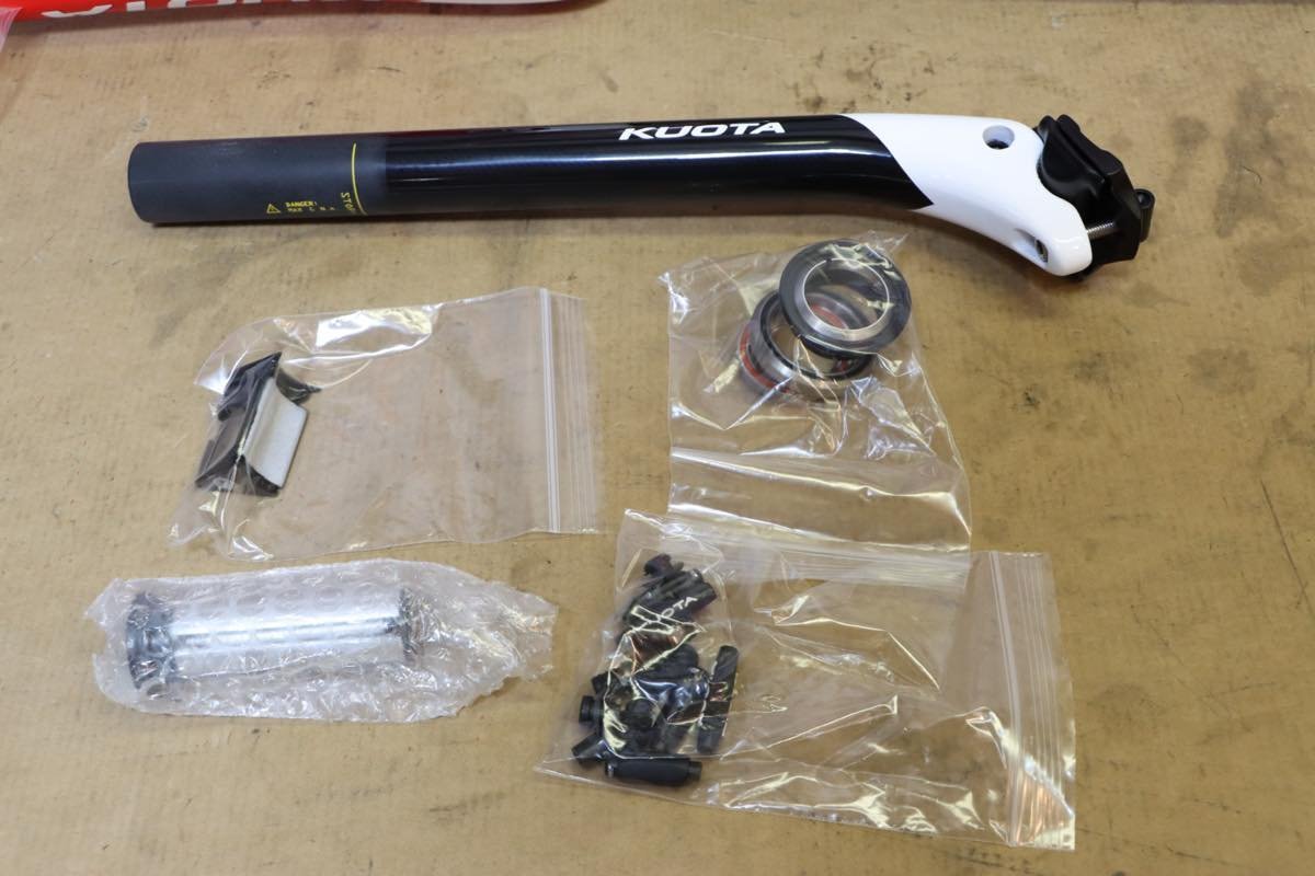 □KUOTA クォータ KHYDRA DISC カーボンフレーム 2017年 Mサイズ 新品