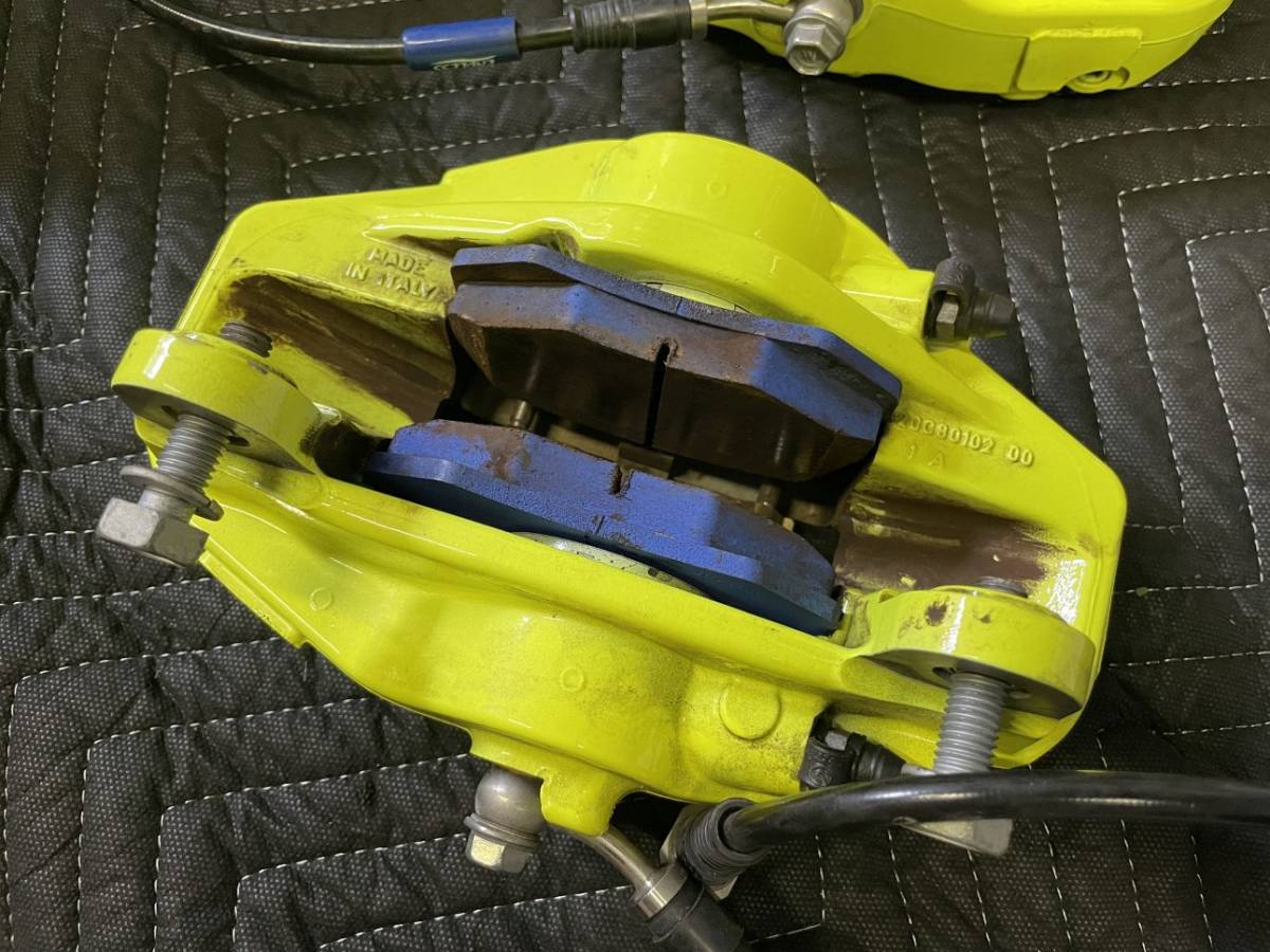 1円スタート!スバルWRX Sti VAB純正リア2POTキャリパー 1円スタート!スバルWRX Sti VAB純正リア2POTキャリパー