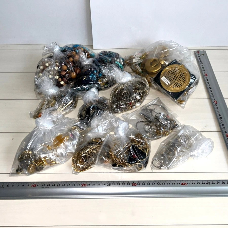 アクセサリー/色々まとめて/未使用品・含む/検索)ネックレス/ピアス/タイピン/ヘアピン/イヤリング/レディース/メンズ/現状/