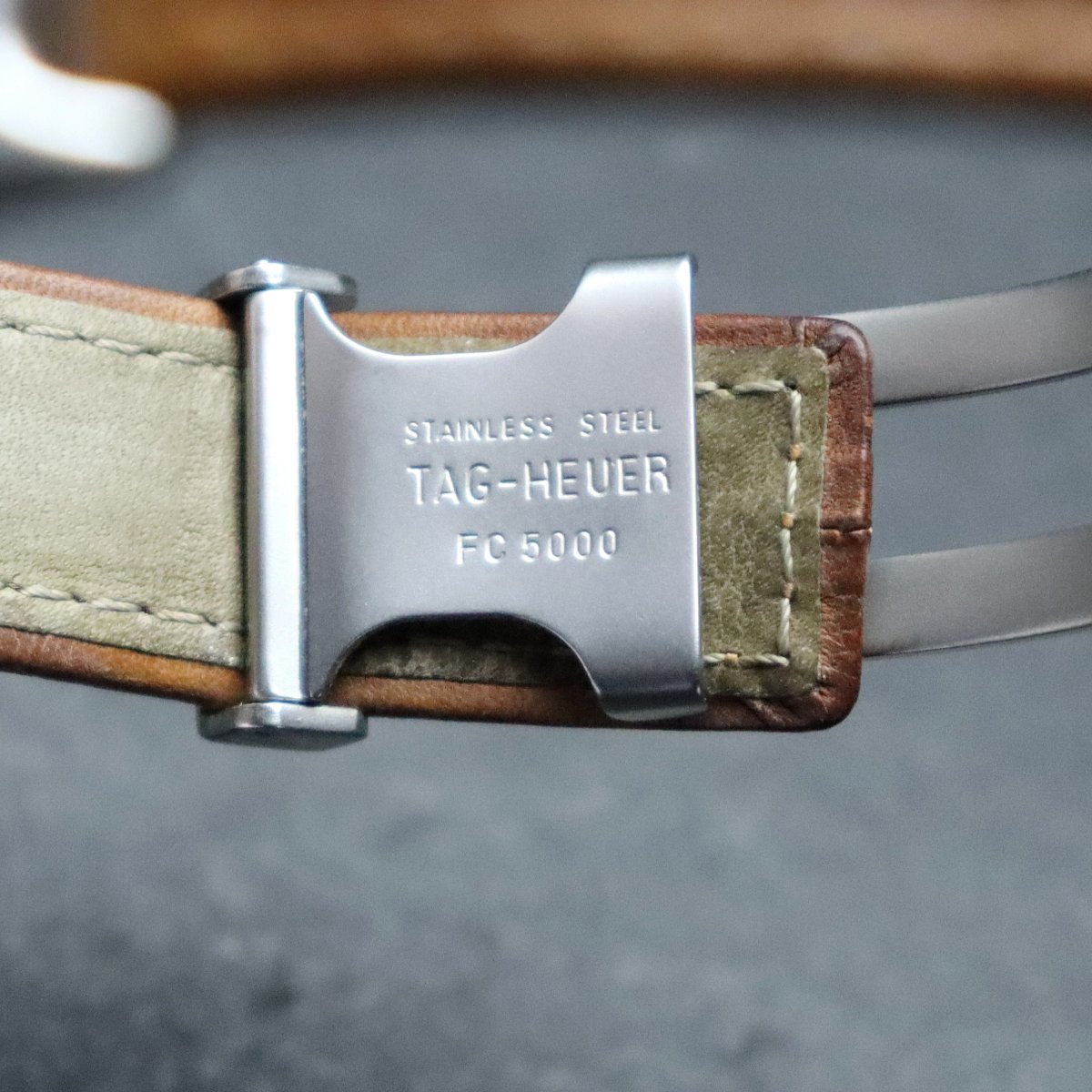 TAG HEUER タグホイヤー プロフェッショナル クォーツ WI1210 シルバー 