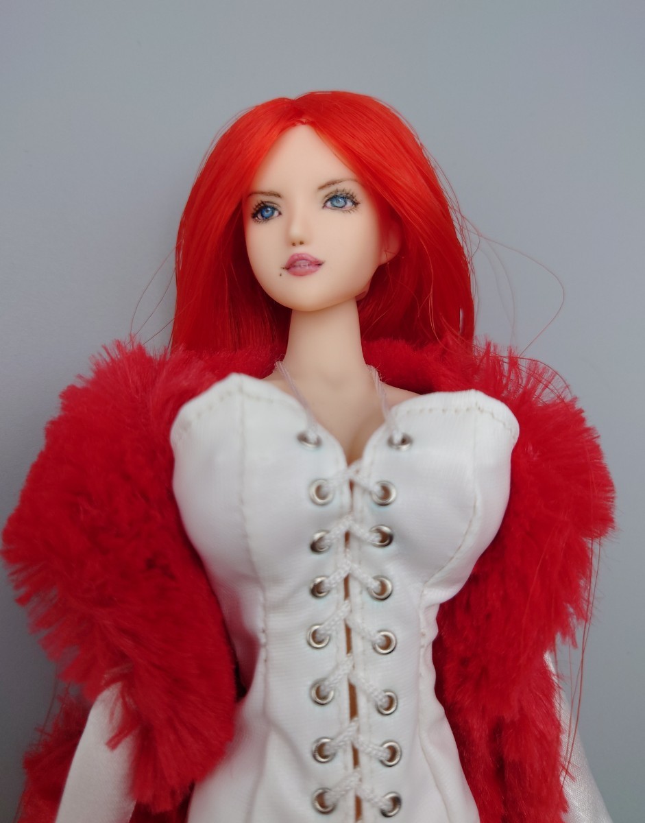 【中古】1/6カスタムドール　レザー調の白いワンピース