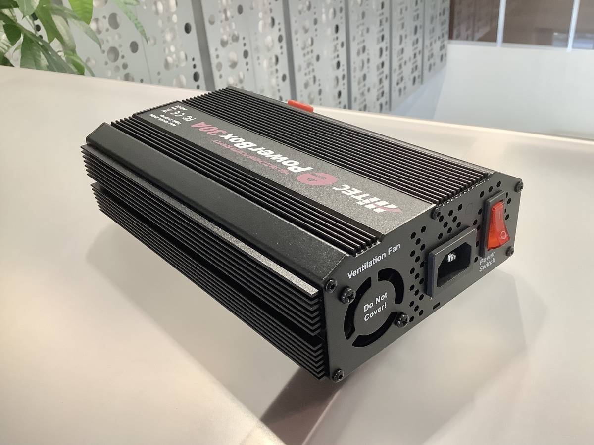 ハイテック e POWER BOX 30A SWITCHING POWER SUPPLY安定化電源