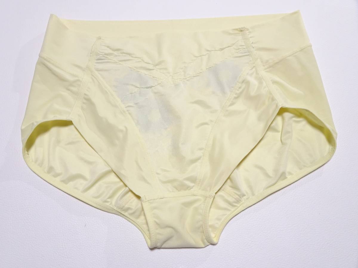 ◇マルコ モンマリエシェリル ショーツ 3L イエロー 美品 補正下着