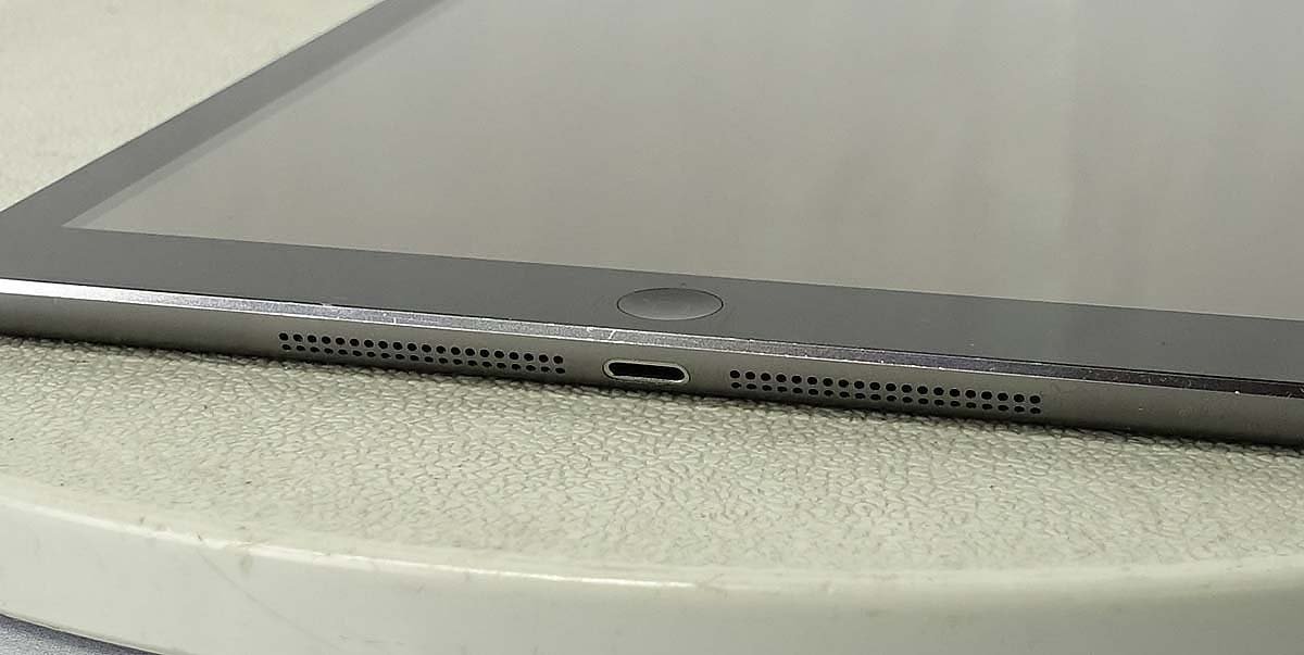 AC無 レターパック Softbank 利用制限○ Apple iPad Air Wi-Fi+ 