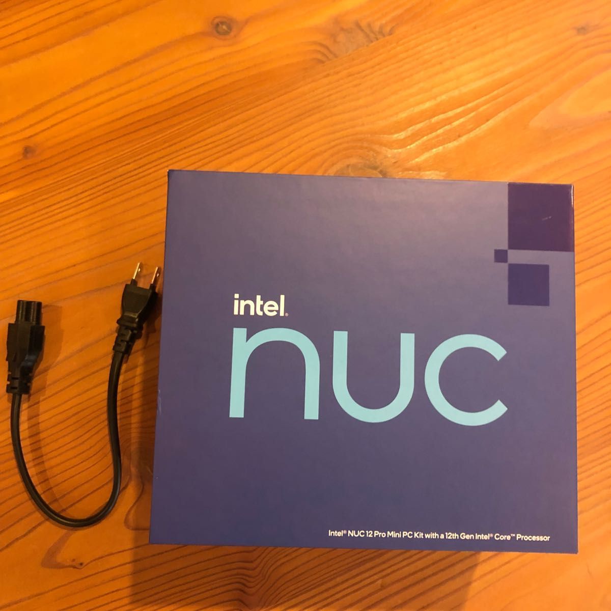 Intel NUC Core i5-1240P NUC12WSHi5 RNUC12WSHI50000 + ケーブル 