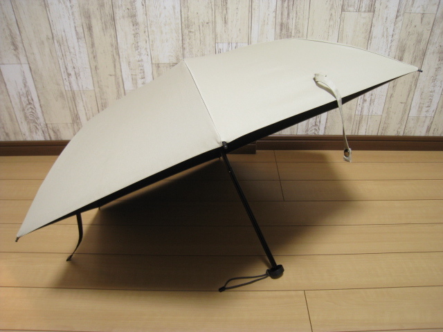 □サンバリア100 折りたたみ 日傘□USED 完全遮光 遮熱 UVカット