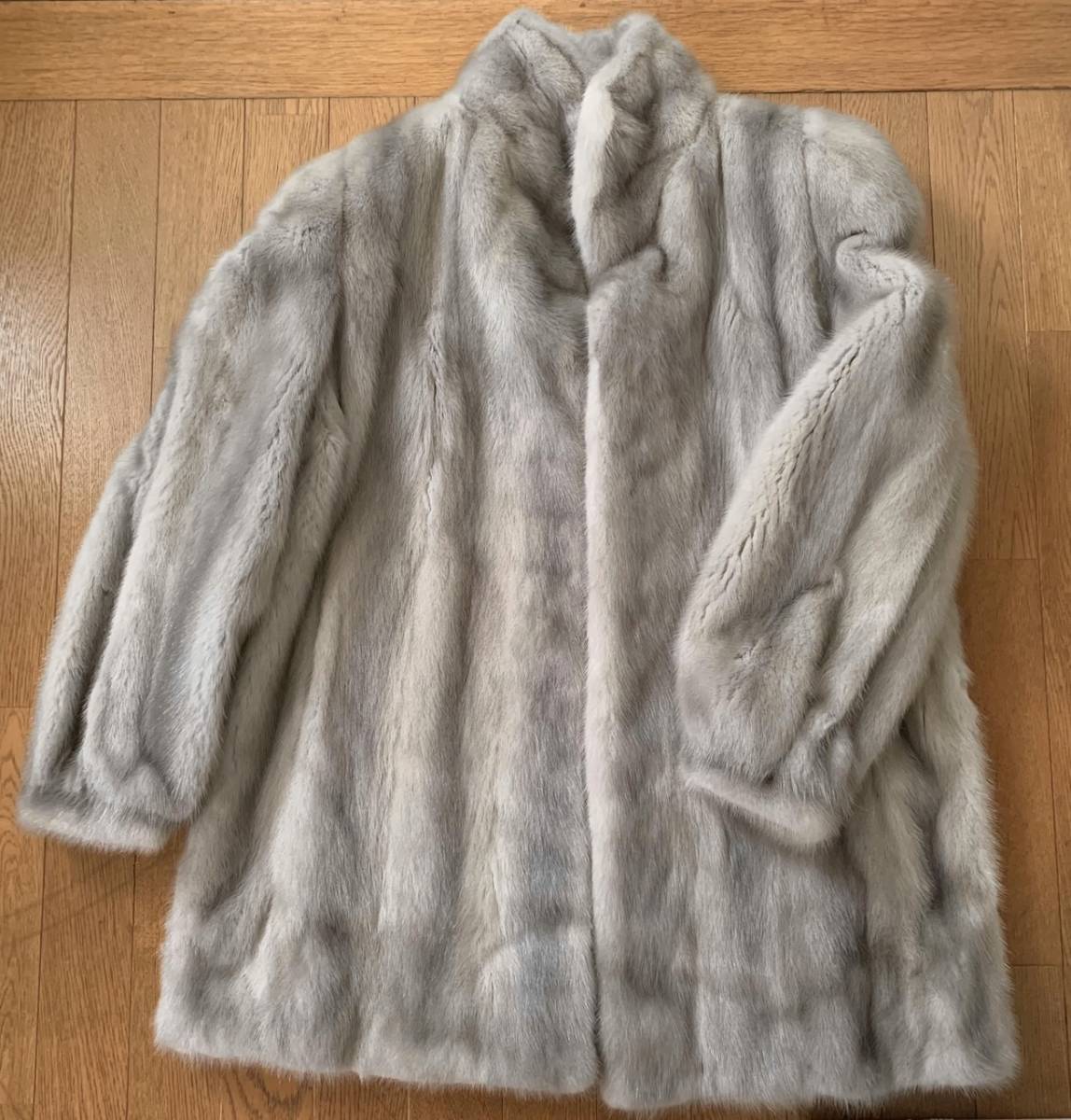 SAGA MINK◇美品◇ホワイトミンク◇高級◇ノーカラー◇ハーフコート