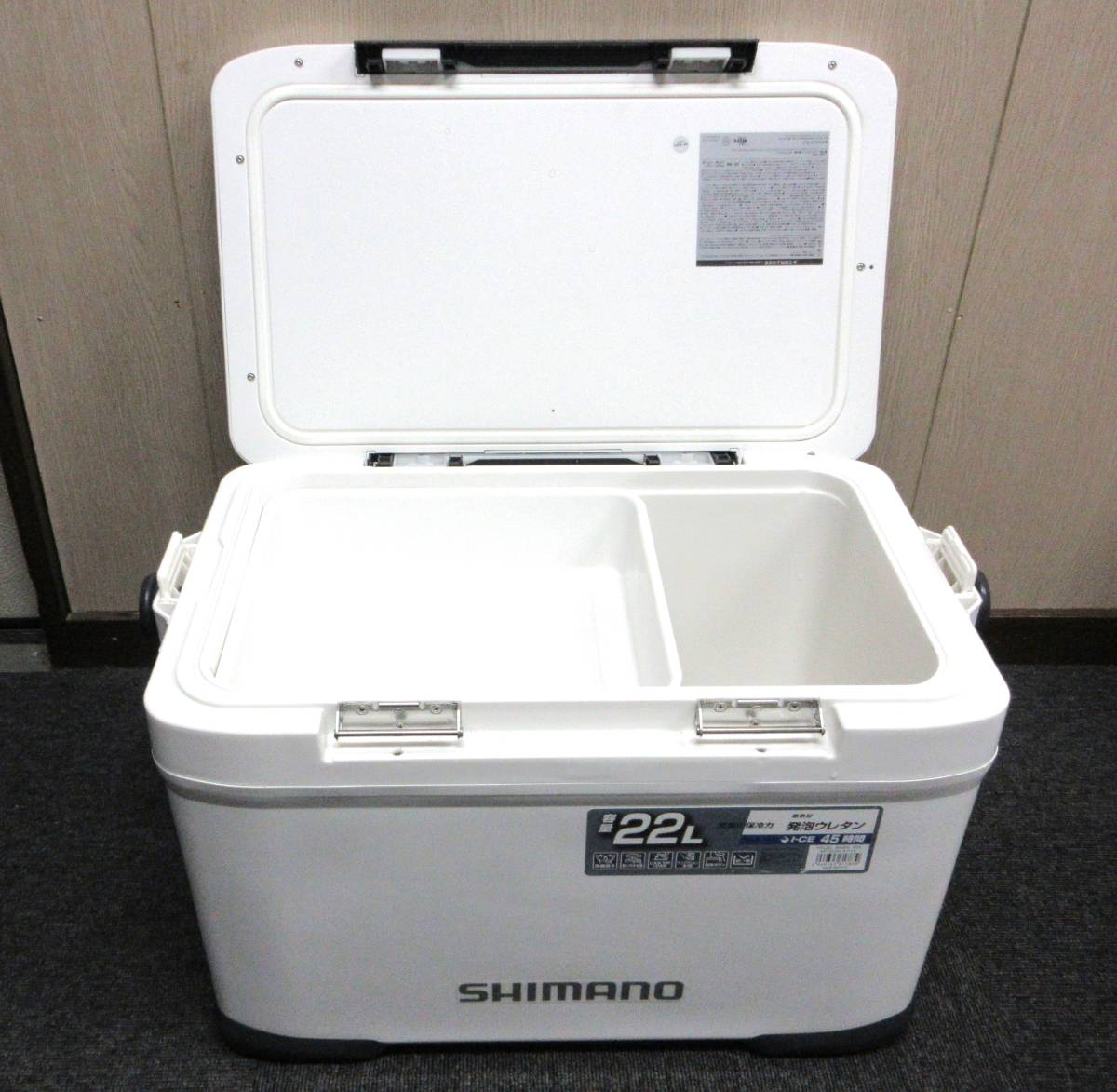 新品 未使用 シマノ フィクセル ベーシス 30L 青臭 ホワイト 発泡ウレタン