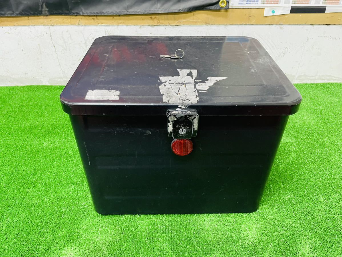 中古 リアボックス 鉄製 ボックス ベンリィ 鍵付き